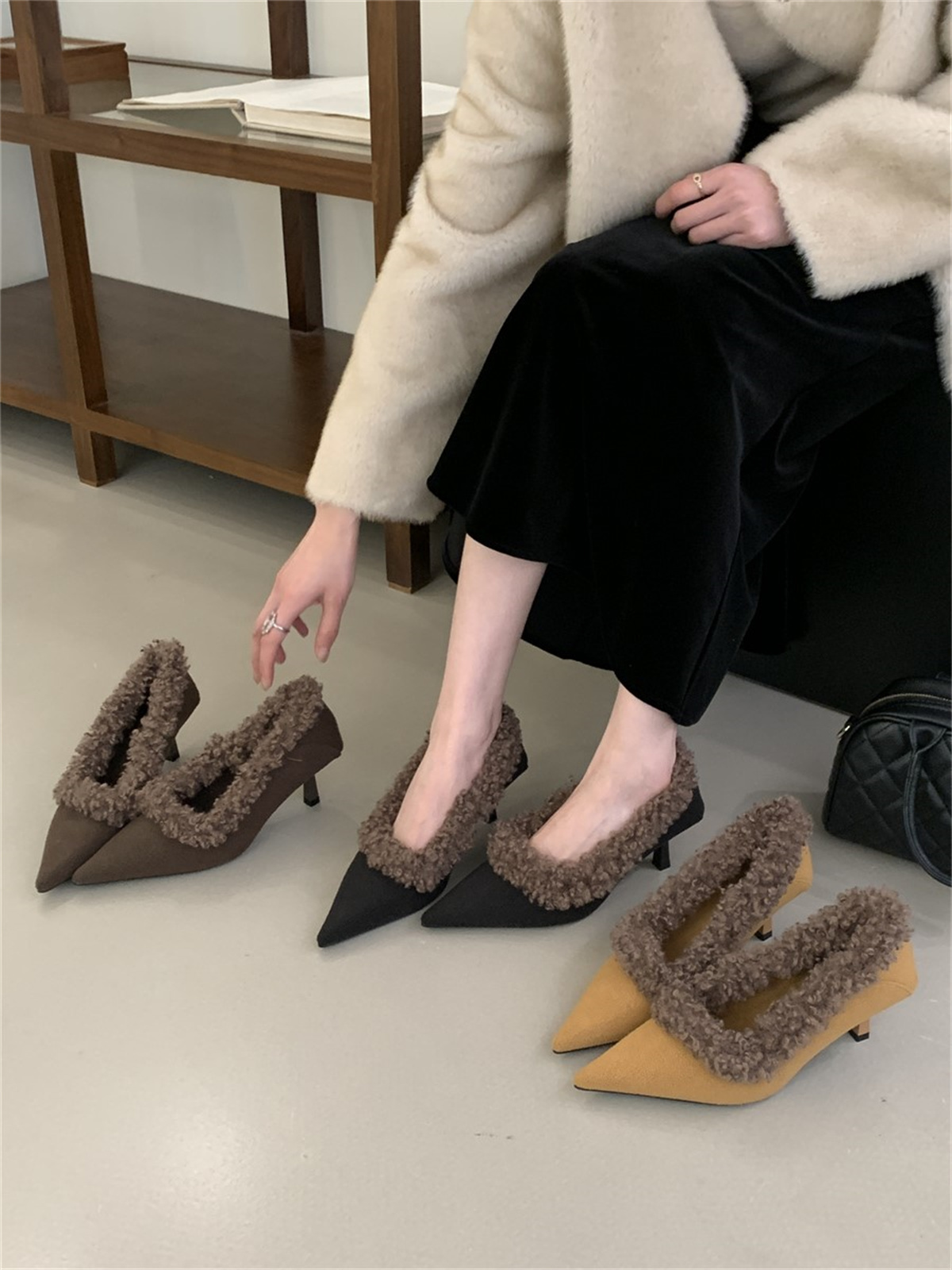 French Pointed Toe Kitten Heel Shoes 2025 New Winter Warm Fleece Lined Women's Commuter Shoes