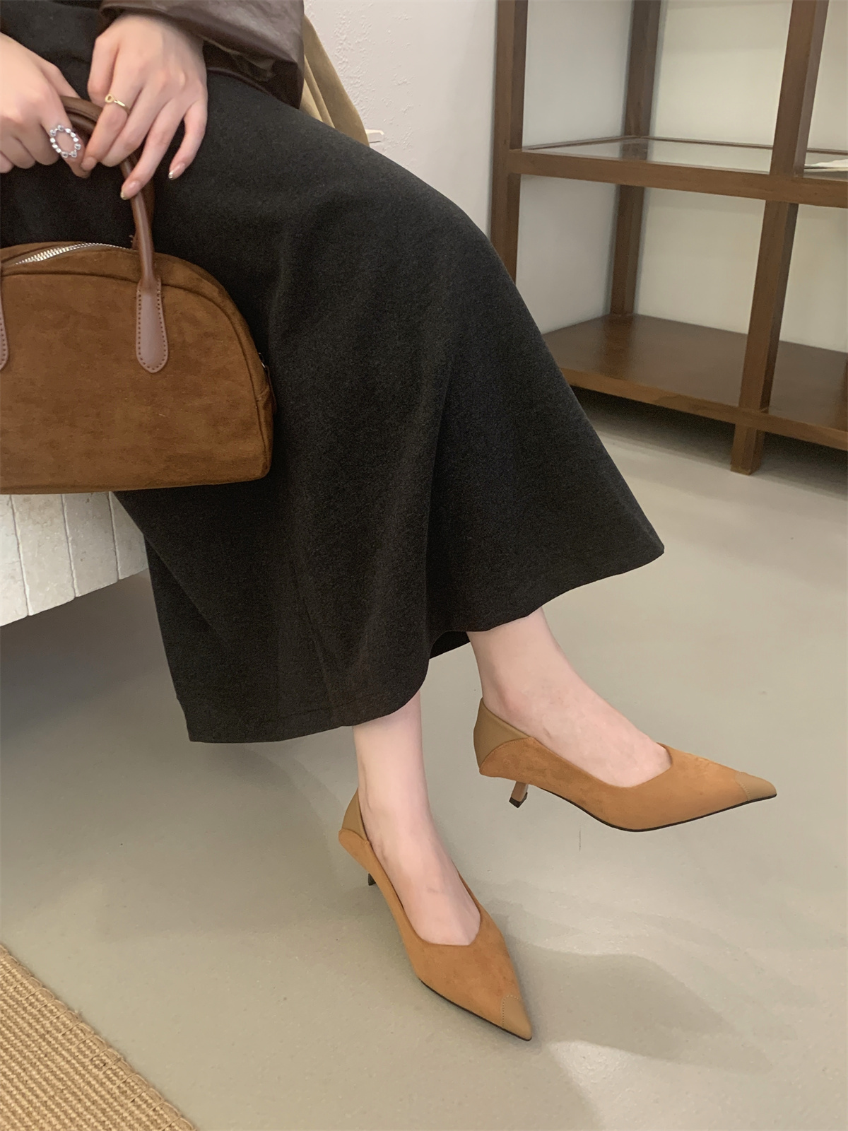 Vintage Style Elegant Sparkly Pointed Toe High Heel Shoes for Women New Autumn 2025 Thin Heel Low Top - Image 4