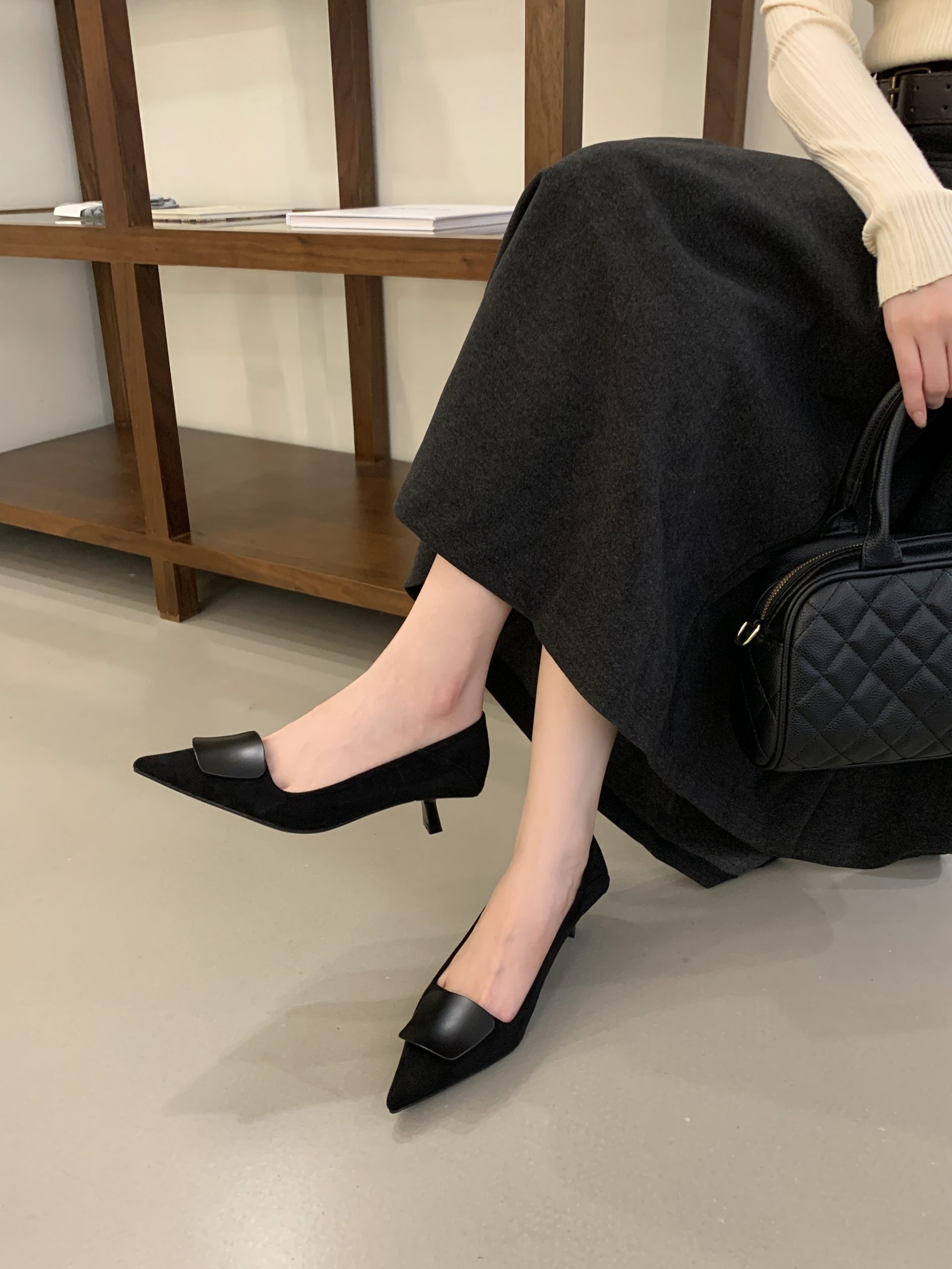 Women's French Style Pointed Toe Suede Kitten Heel Shoes 2025 Autumn New Arrival Versatile Low Cut Daily Commute - Image 2
