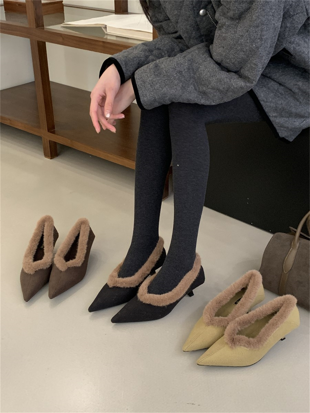 Women's Winter Fleece Lined Pointed Toe Low Heel Slippers with Faux Fur Trim