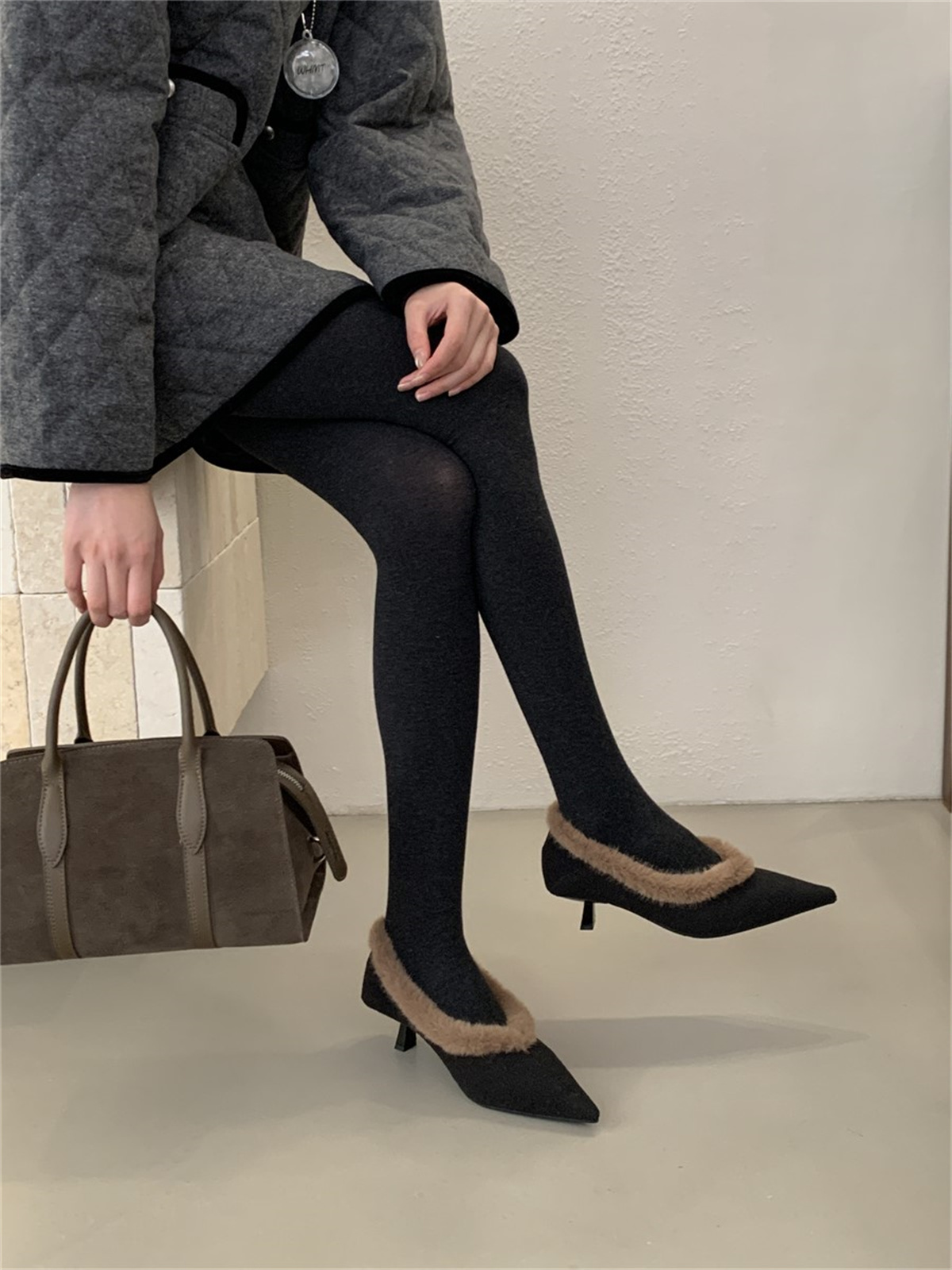 Women's Winter Fleece Lined Pointed Toe Low Heel Slippers with Faux Fur Trim - Image 3